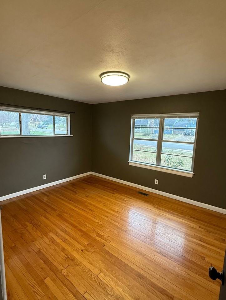 119 Haney Dr - Photo 6 of 9