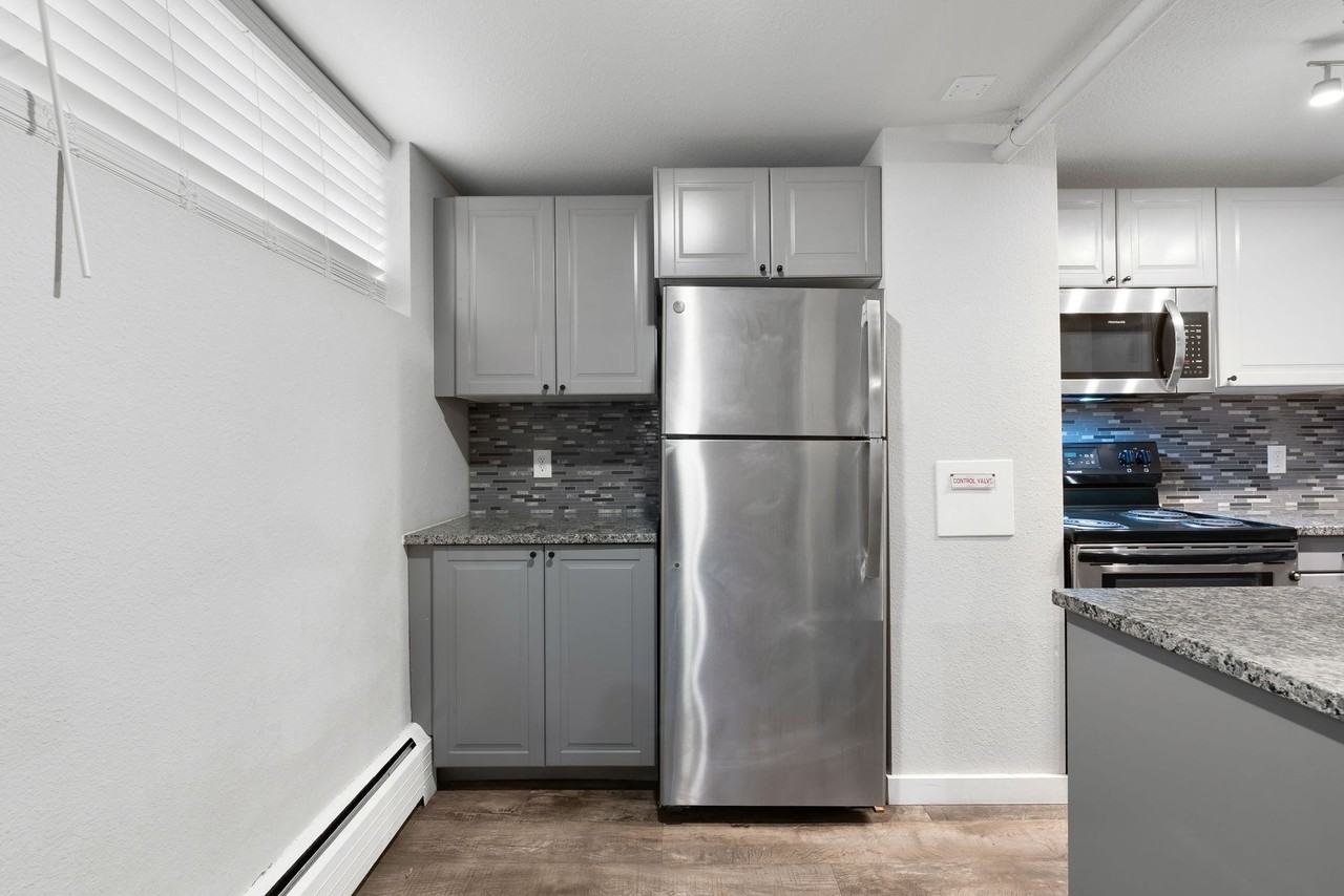 Steele Rose Apartments - Photo 6 of 25