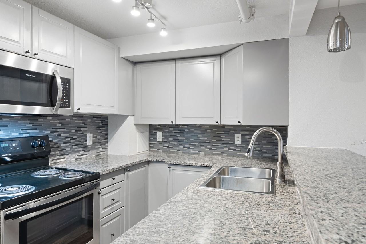 Steele Rose Apartments - Photo 7 of 25