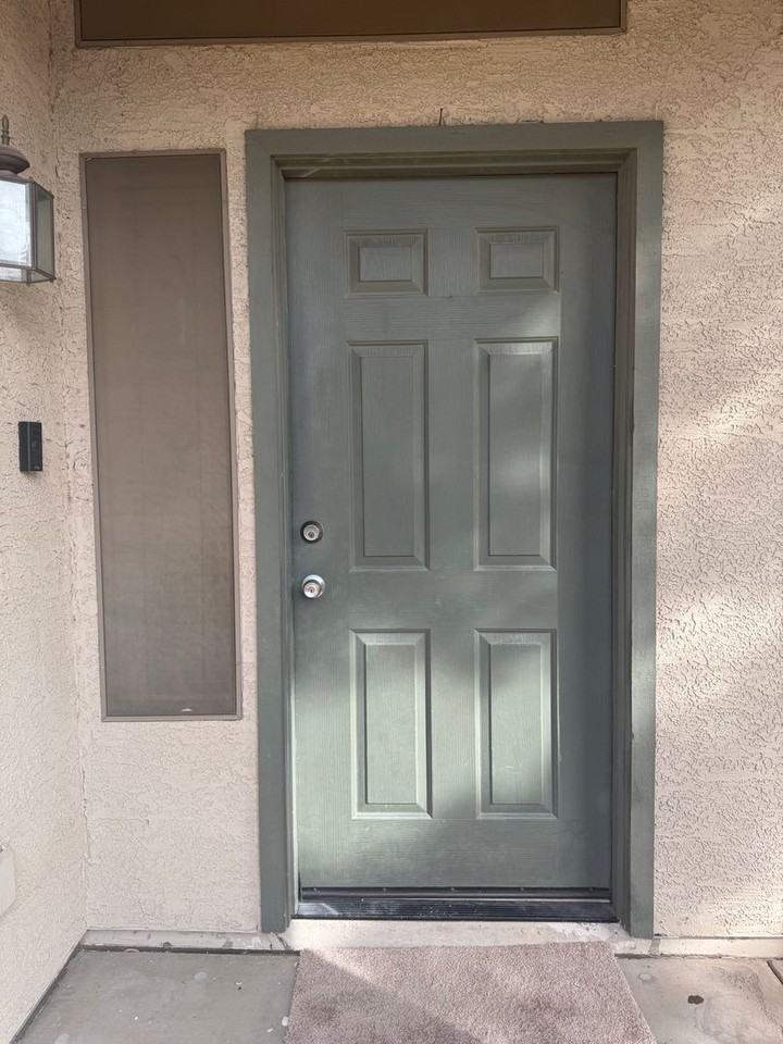 1126 E Shannon St - Photo 2 of 27