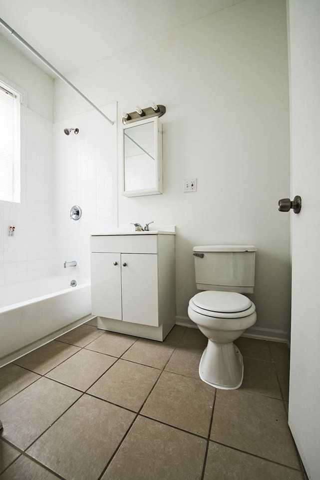 1115 S Karlov Ave 1115 - Photo 2 of 16