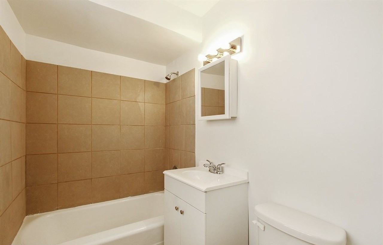 11143 S Dr Martin Luther King Jr Dr Chicago, IL 60628 - Photo 2 of 11