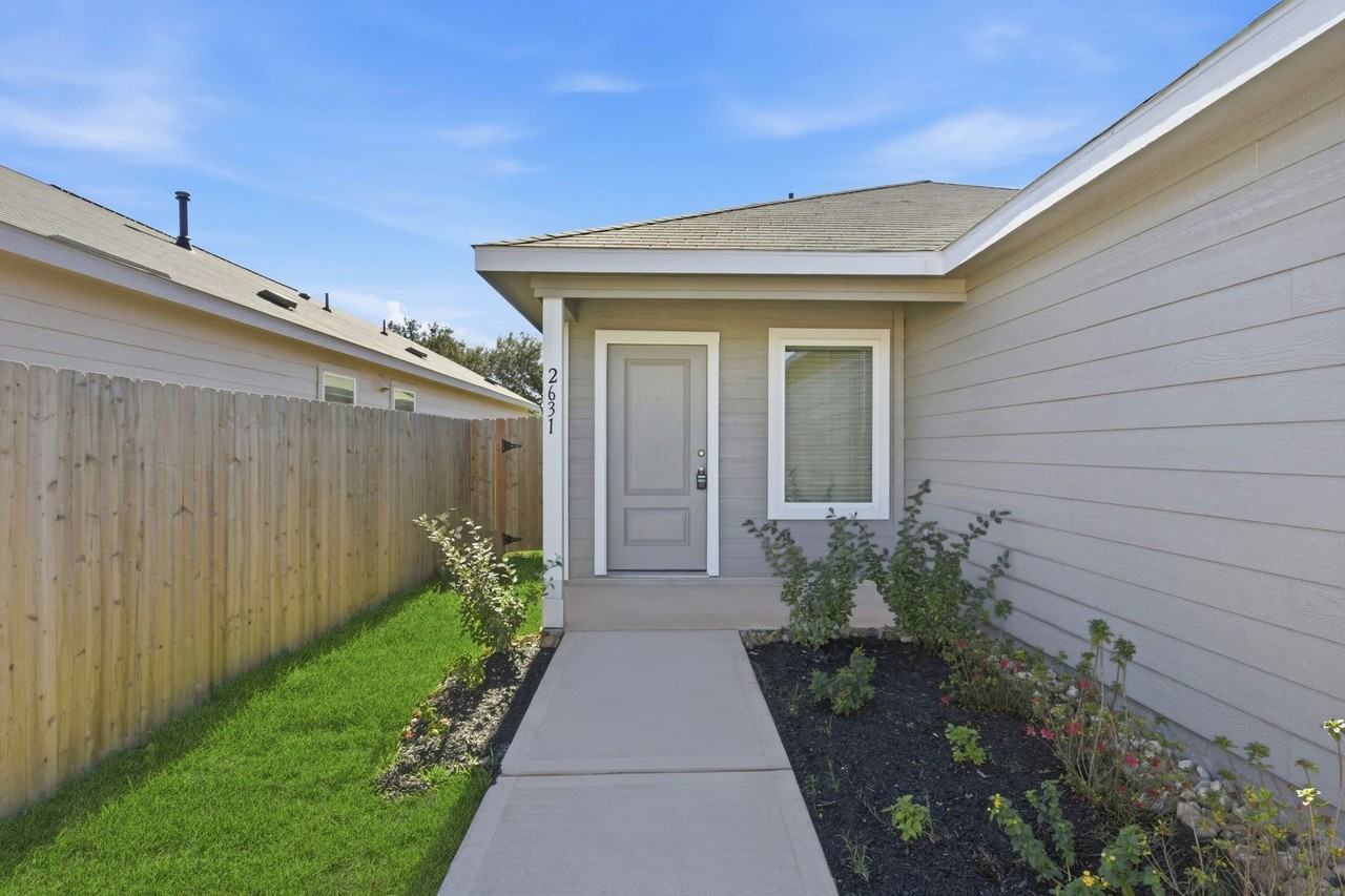 2631 Lantana Spring Rd - Photo 2 of 41