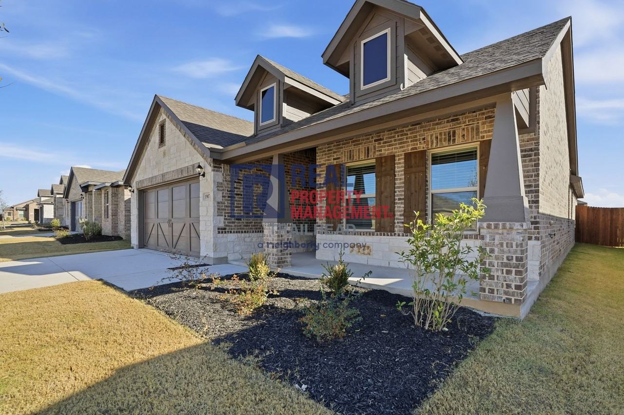 1907 Seminole Dr - Photo 2 of 32