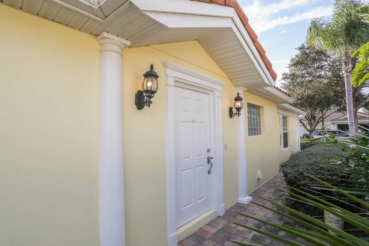 11847 Iselle Dr - Photo 3 of 22