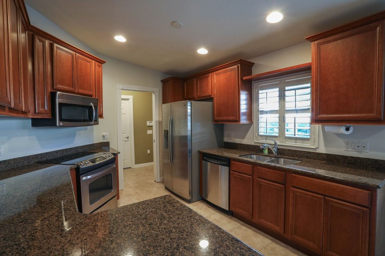 11847 Iselle Dr - Photo 7 of 22