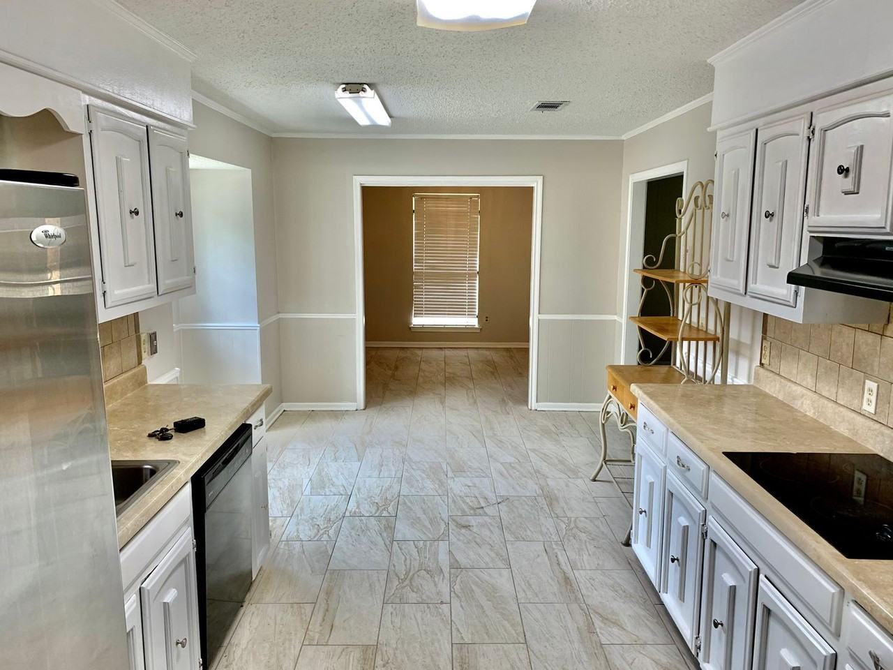 11017 Ericson Ave - Photo 5 of 15