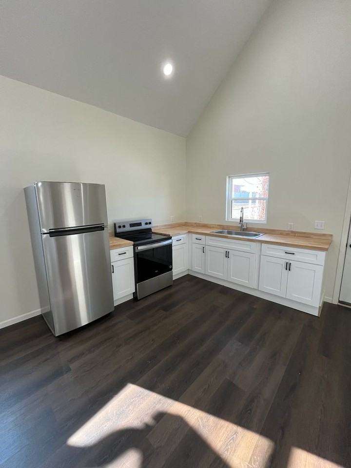 564 Polk St - Photo 4 of 14