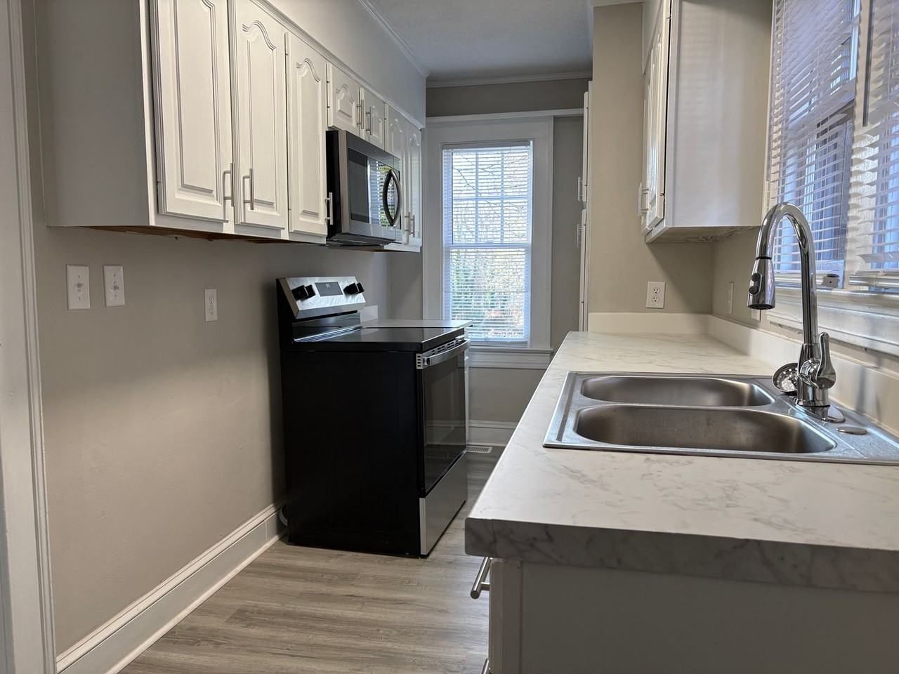 1108 S Main St - Photo 5 of 14