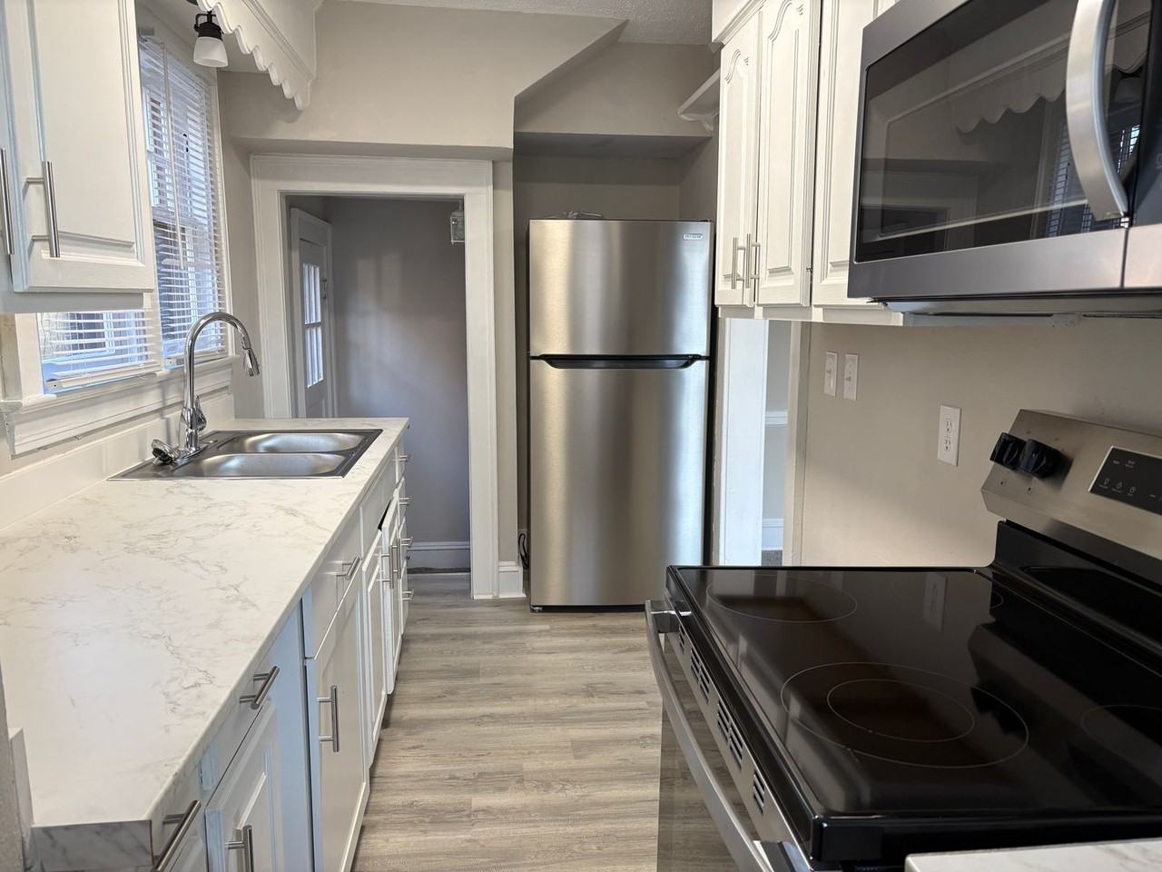 1108 S Main St - Photo 6 of 14