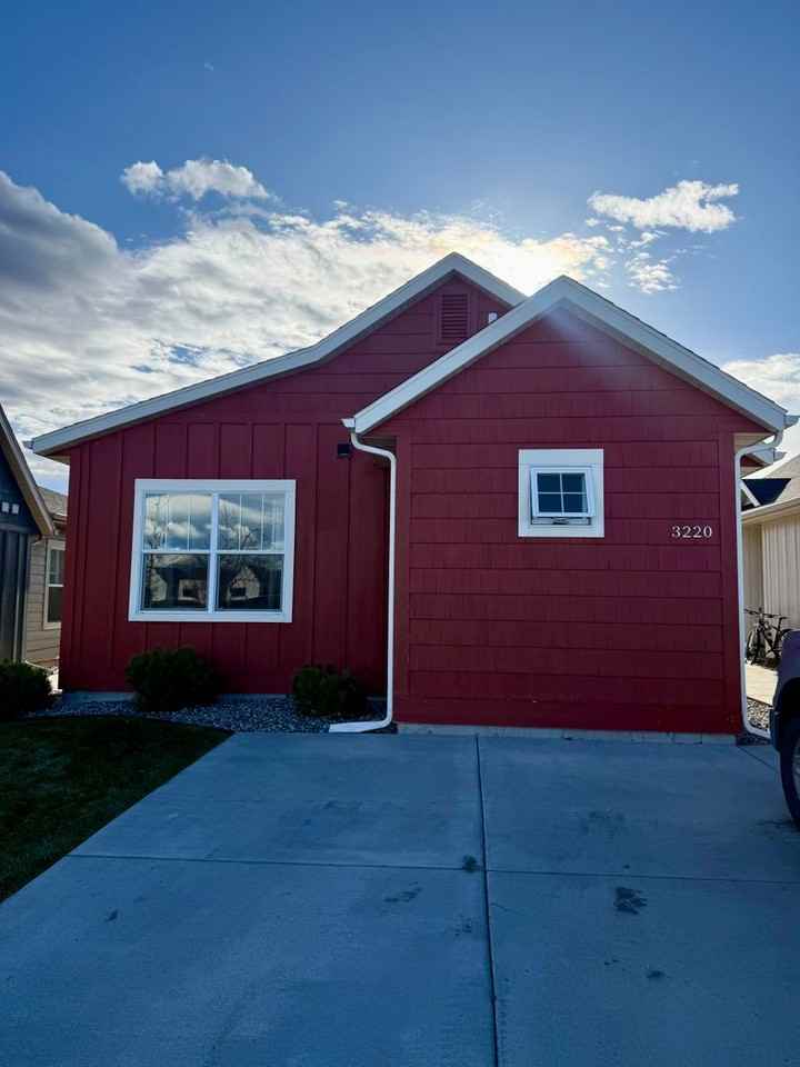 3220 Winter Park St - Photo 2 of 9