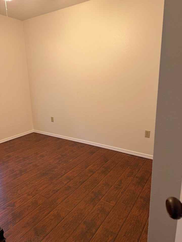 124 Country Lane Dr - Photo 7 of 13