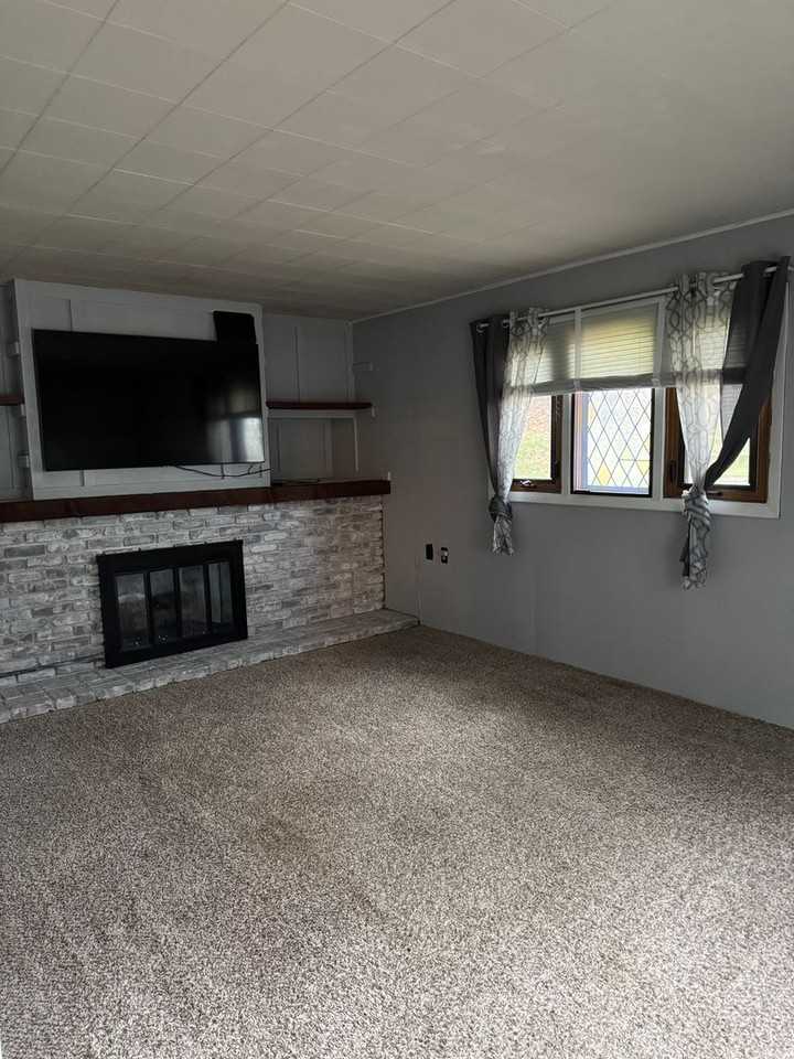 5517 N Stephen Dr - Photo 4 of 15