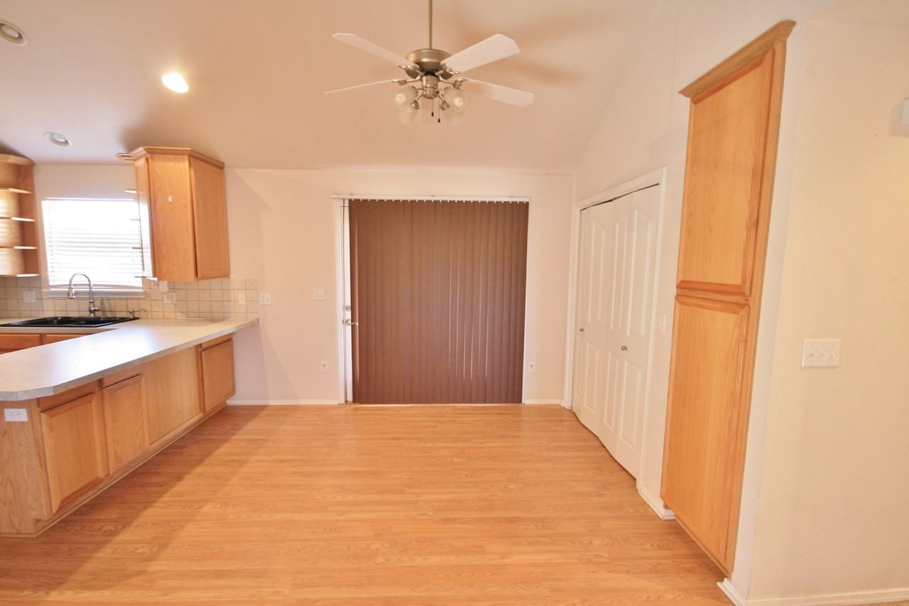 528 La Salle Dr - Photo 6 of 18