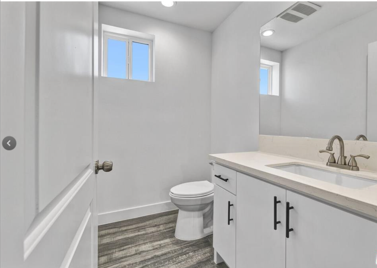 4643 1/2 W 18th St - Photo 7 of 16