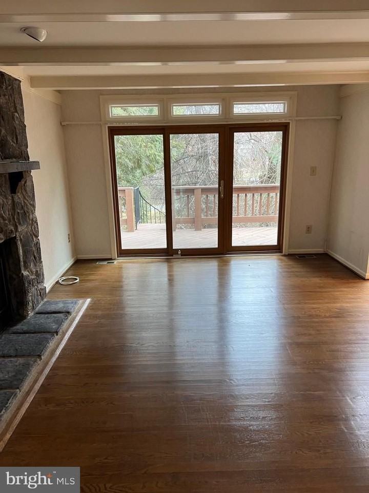 10775 Brewer House Rd - Photo 2 of 17