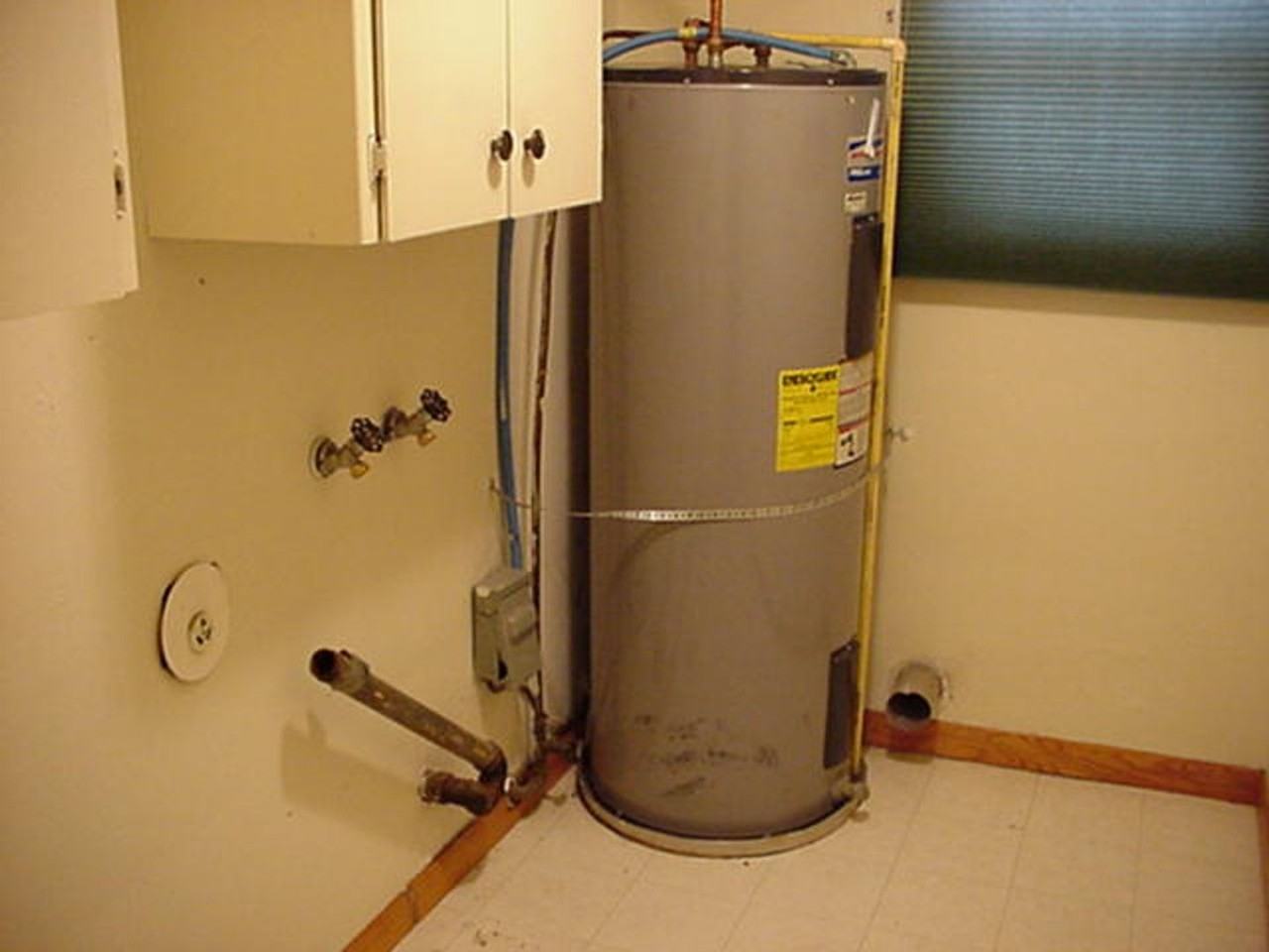 4260 Lilly Ave Se - Photo 3 of 8