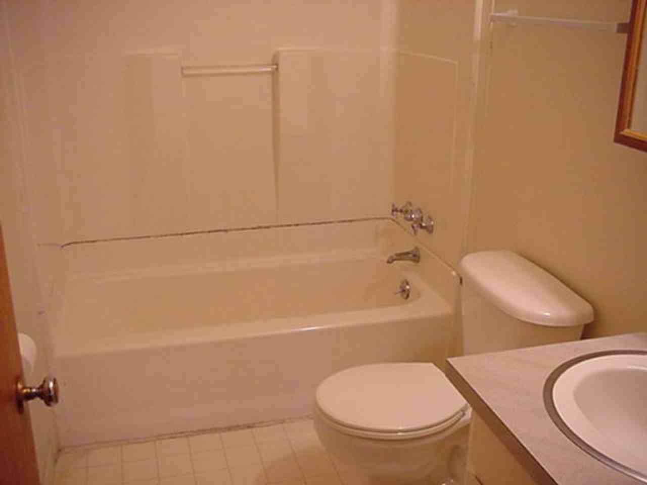 4260 Lilly Ave Se - Photo 4 of 8