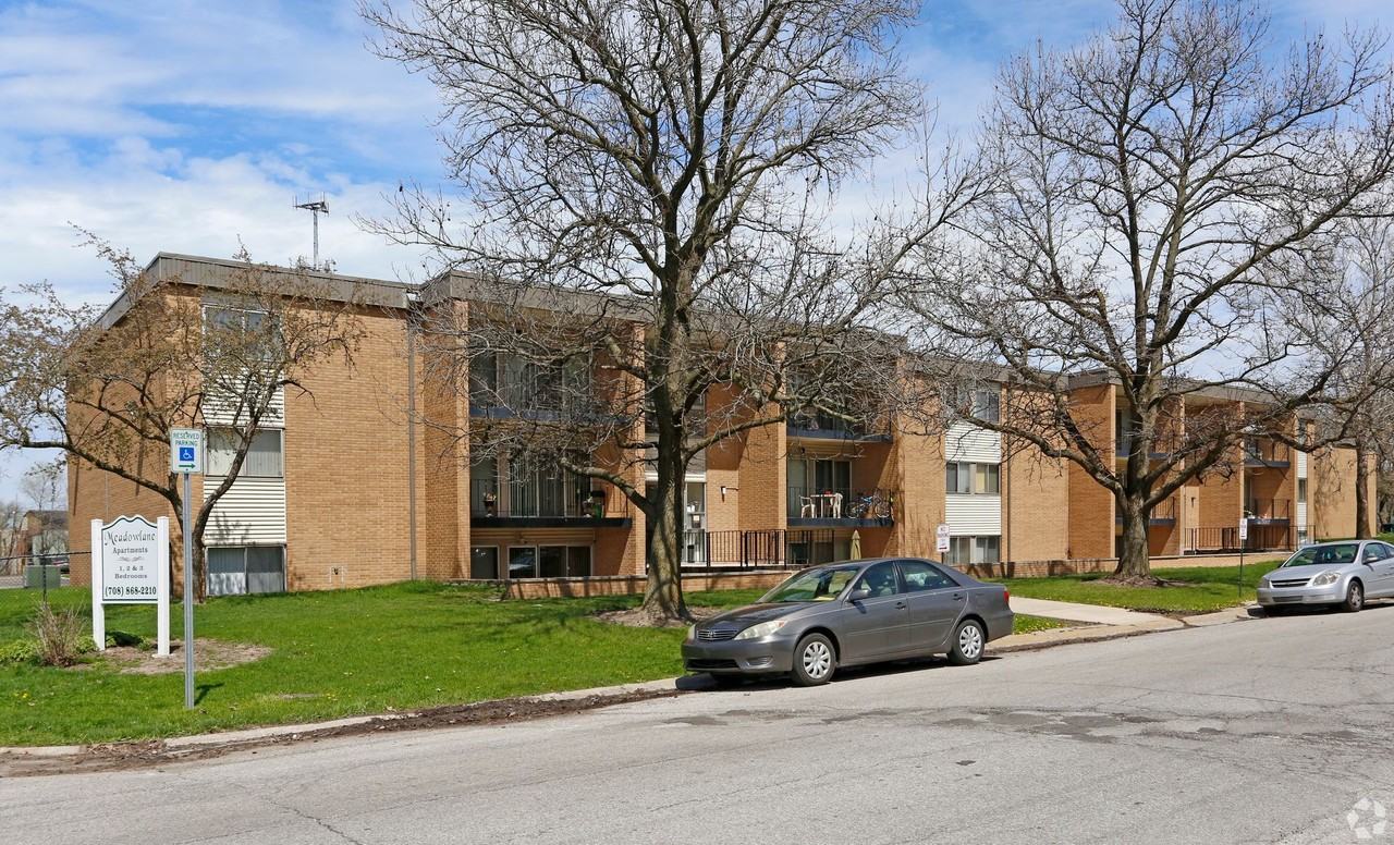 Meadow Lane Apartments - Photo 3 of 20