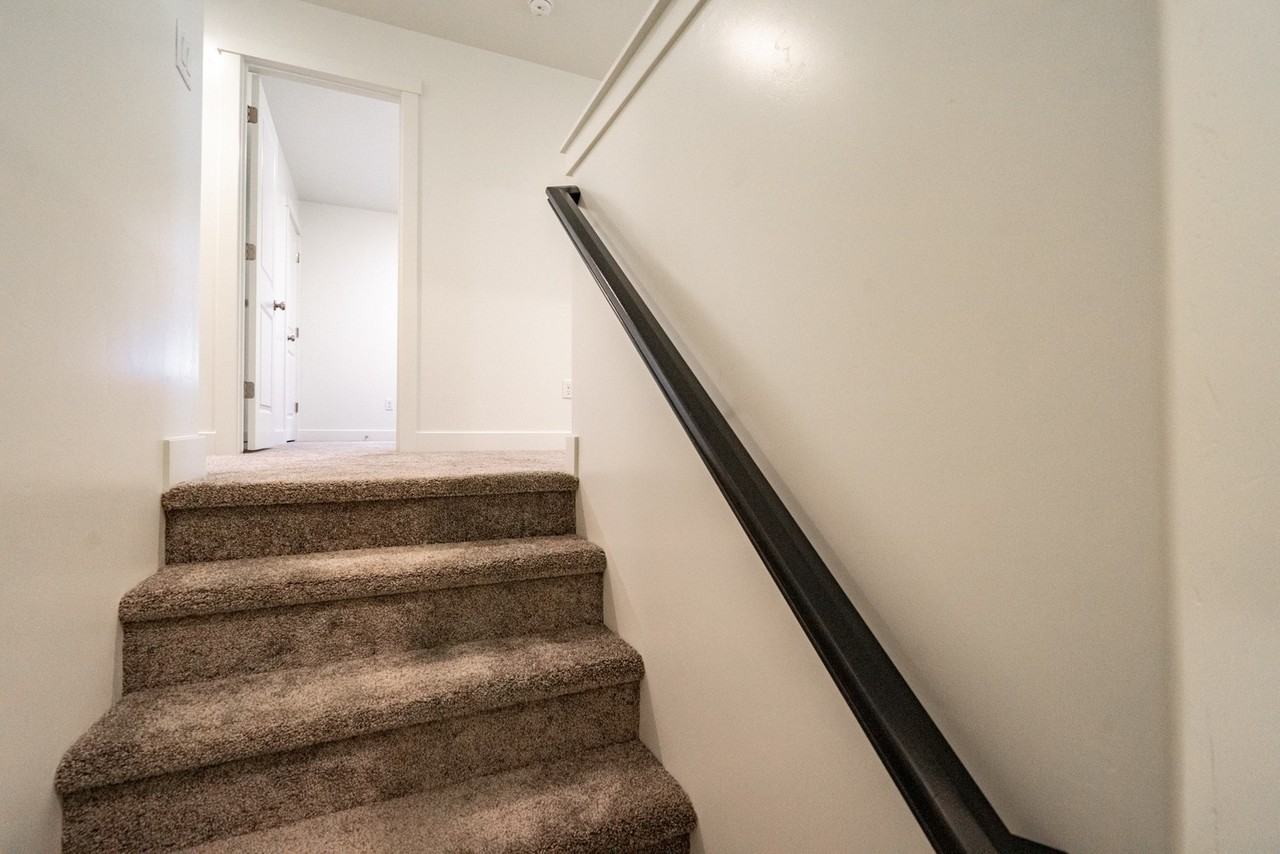 5926 S Challenger Way - Photo 5 of 50