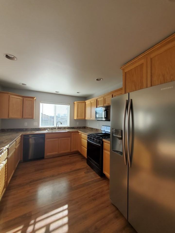 7410 Golden Trl - Photo 5 of 16