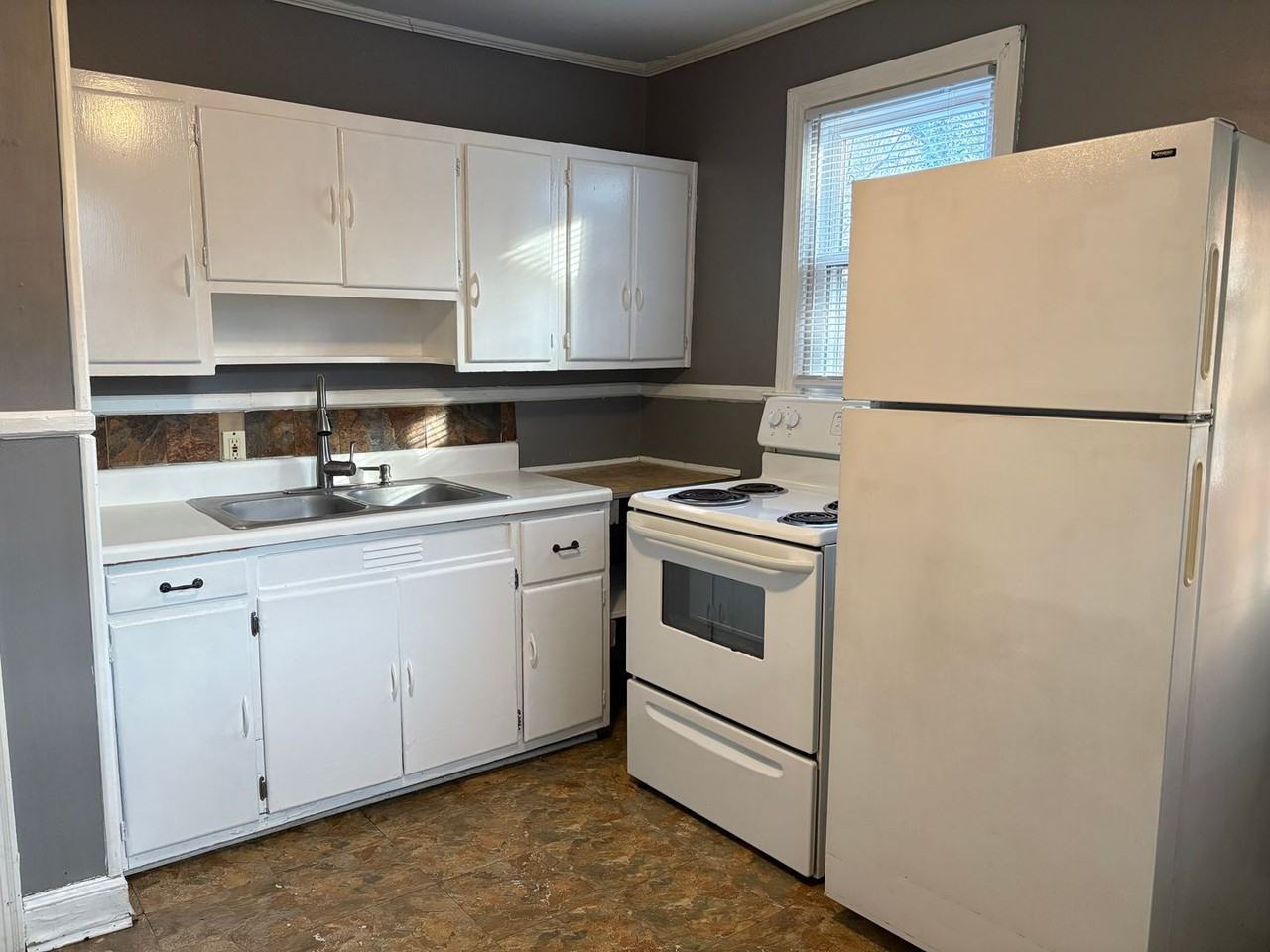 2739 Konnoak Dr - Photo 5 of 10