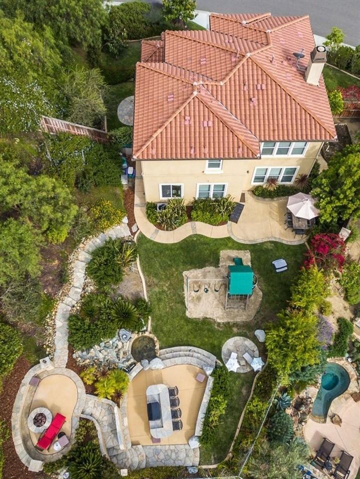 801 Luminara Way - Photo 3 of 43