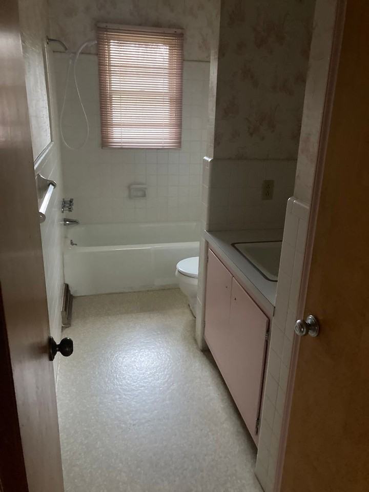 669 Mcgregor Rd - Photo 6 of 12