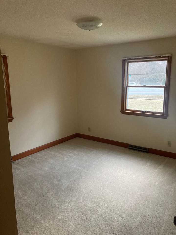 669 Mcgregor Rd - Photo 7 of 12