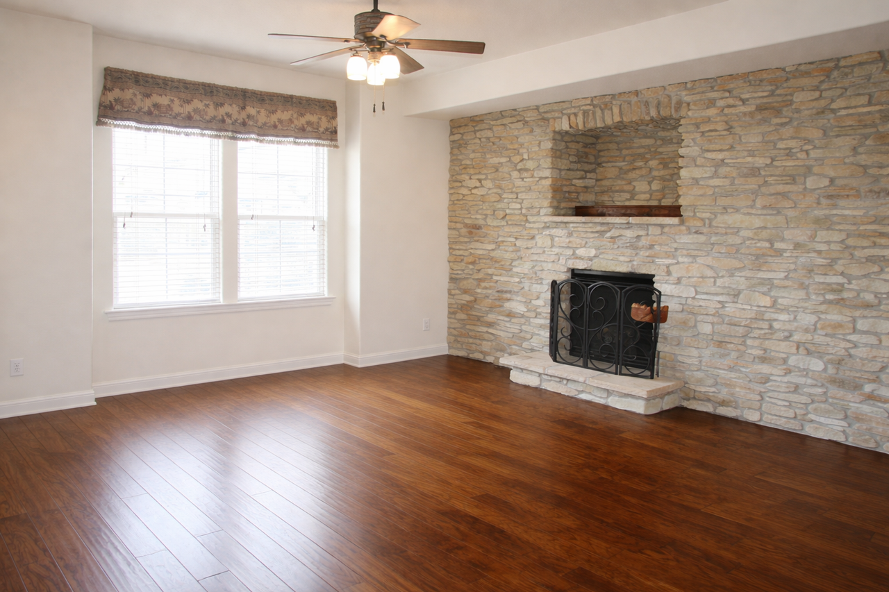 7123 Silverwind Cir - Photo 2 of 8