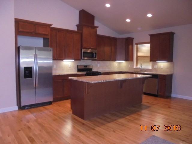 2981 Sw Redmond Hill Rd - Photo 2 of 13