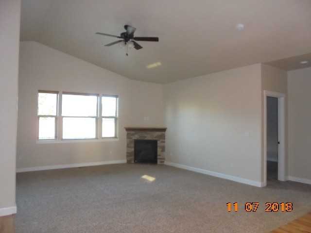 2981 Sw Redmond Hill Rd - Photo 3 of 13