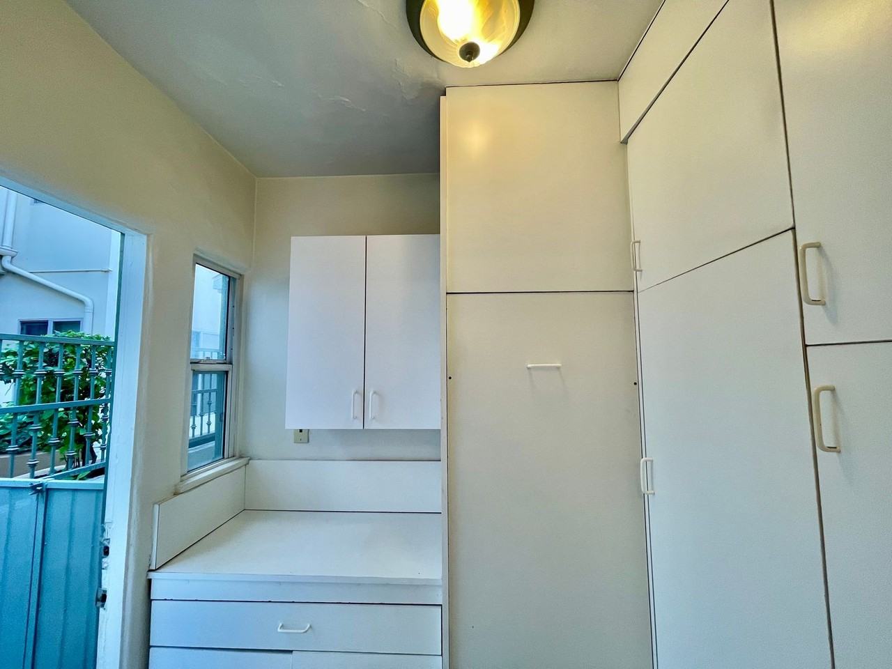 237 E Burbank Blvd #A - Photo 5 of 11