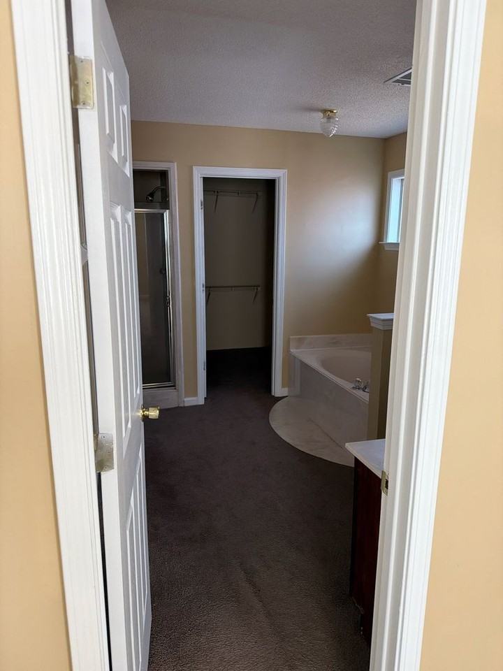 2148 Valley Edge Dr - Photo 5 of 15