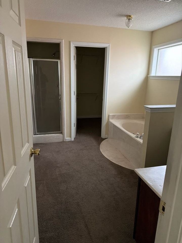 2148 Valley Edge Dr - Photo 6 of 15