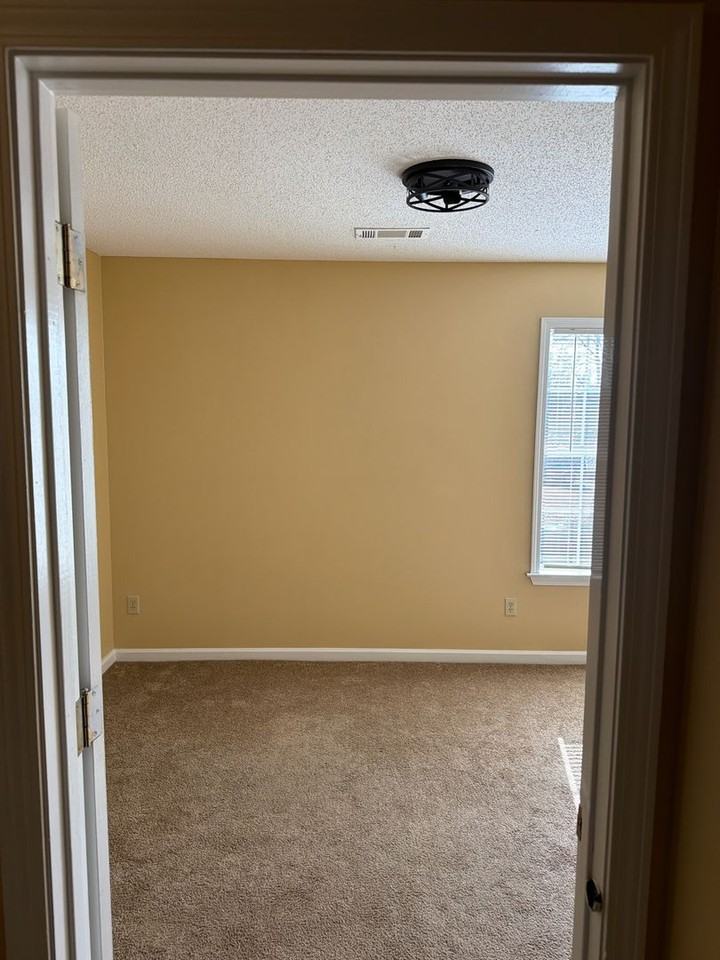 2148 Valley Edge Dr - Photo 7 of 15