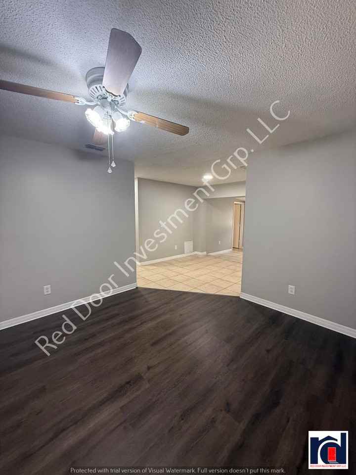 3046 Cumler Ct - Photo 3 of 24