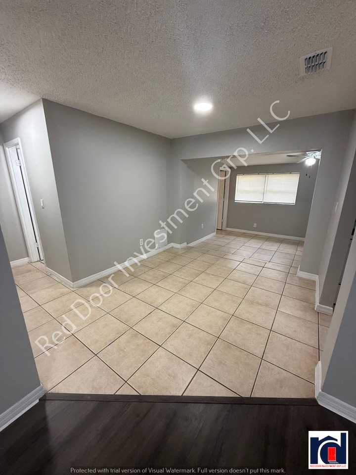 3046 Cumler Ct - Photo 5 of 24