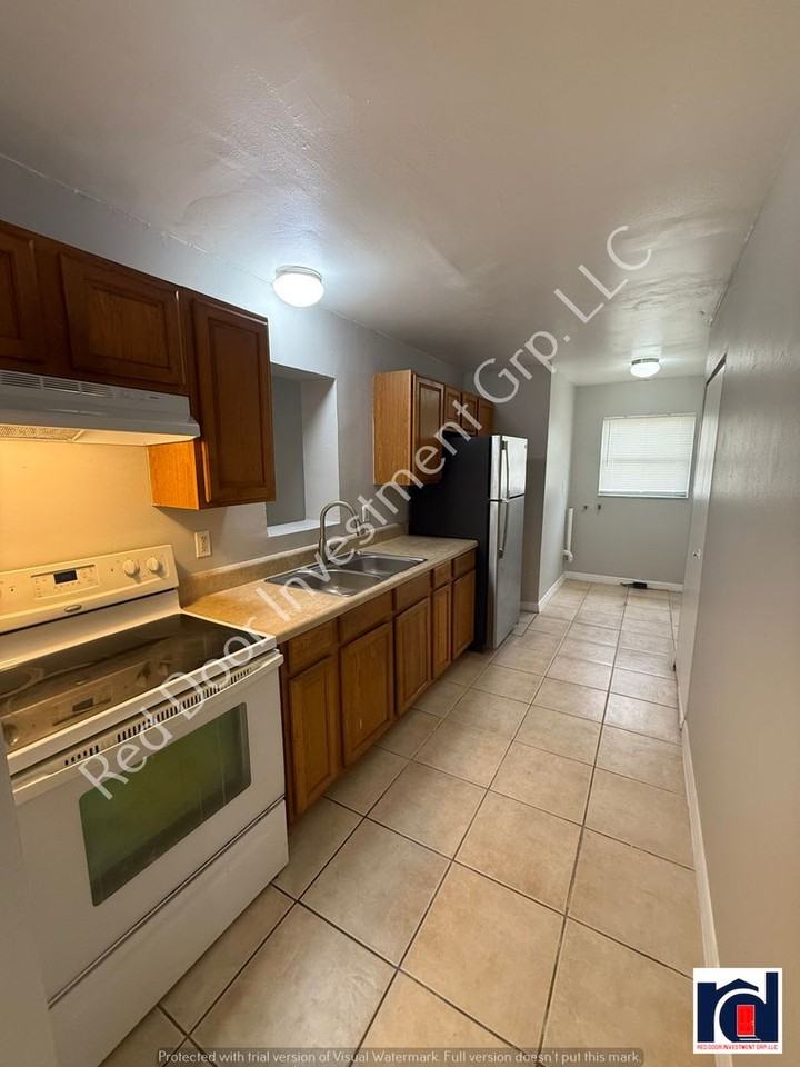 3046 Cumler Ct - Photo 6 of 24