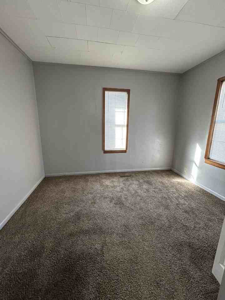 117 W Monroe St - Photo 7 of 12