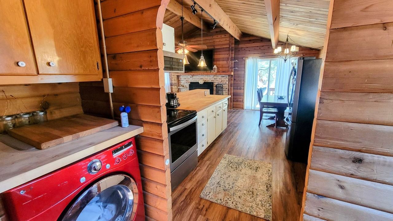 2101 Symonds Dr - Photo 3 of 17