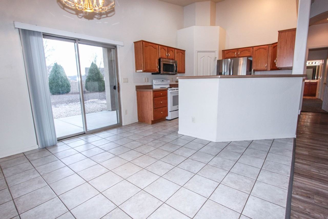 6935 E Kilkenny Pl - Photo 4 of 18