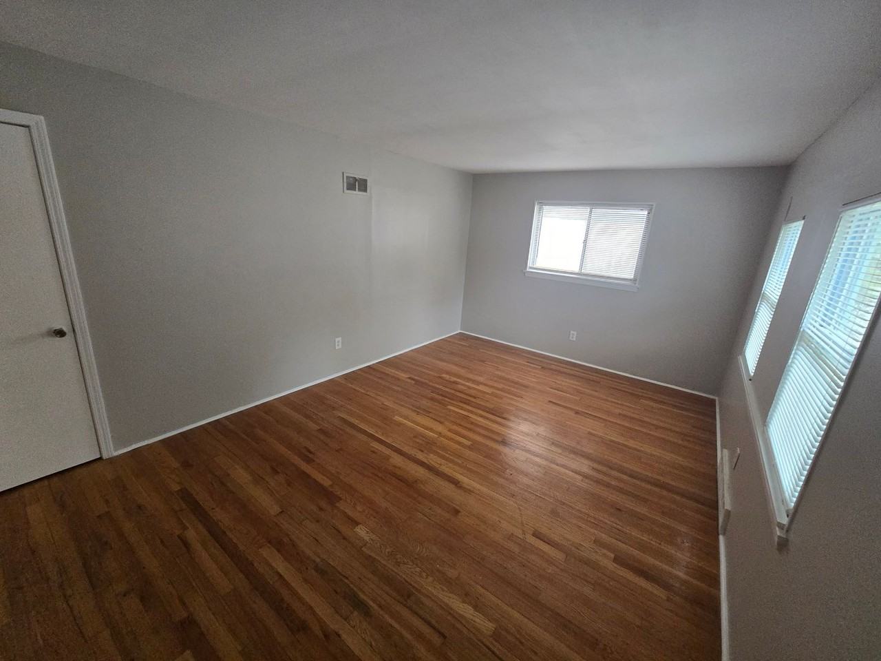 7315 Albright Ave - Photo 3 of 10