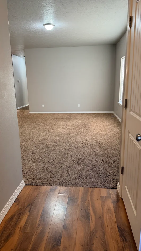 186 New Hampshire Way - Photo 5 of 24