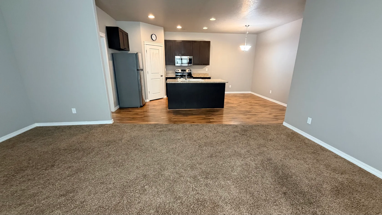 186 New Hampshire Way - Photo 7 of 24