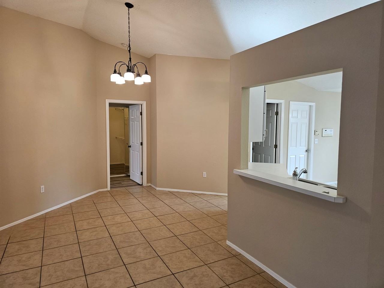 2510 7th Street Cir E - Photo 4 of 31