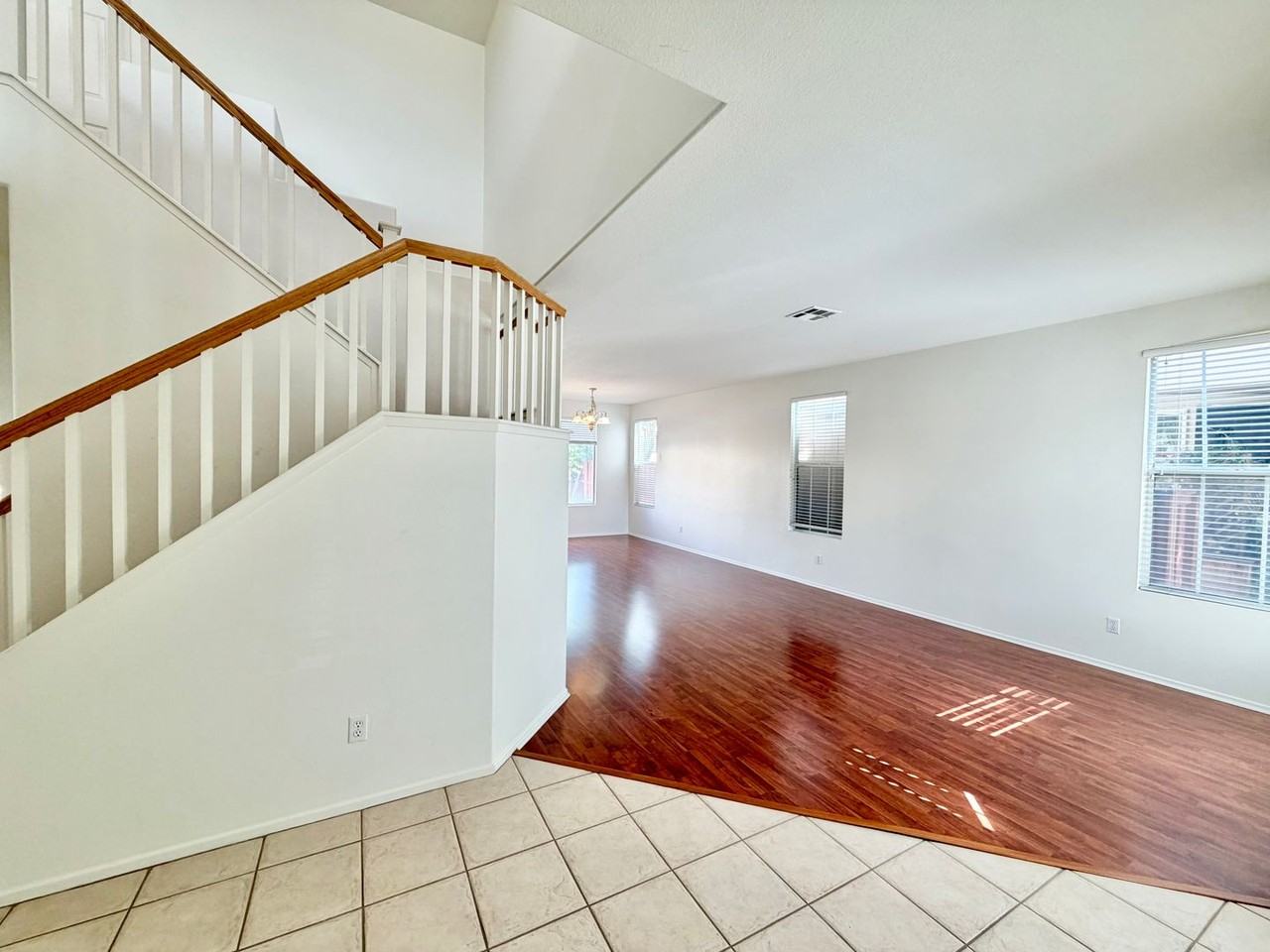 23664 Groveland Pl - Photo 7 of 50