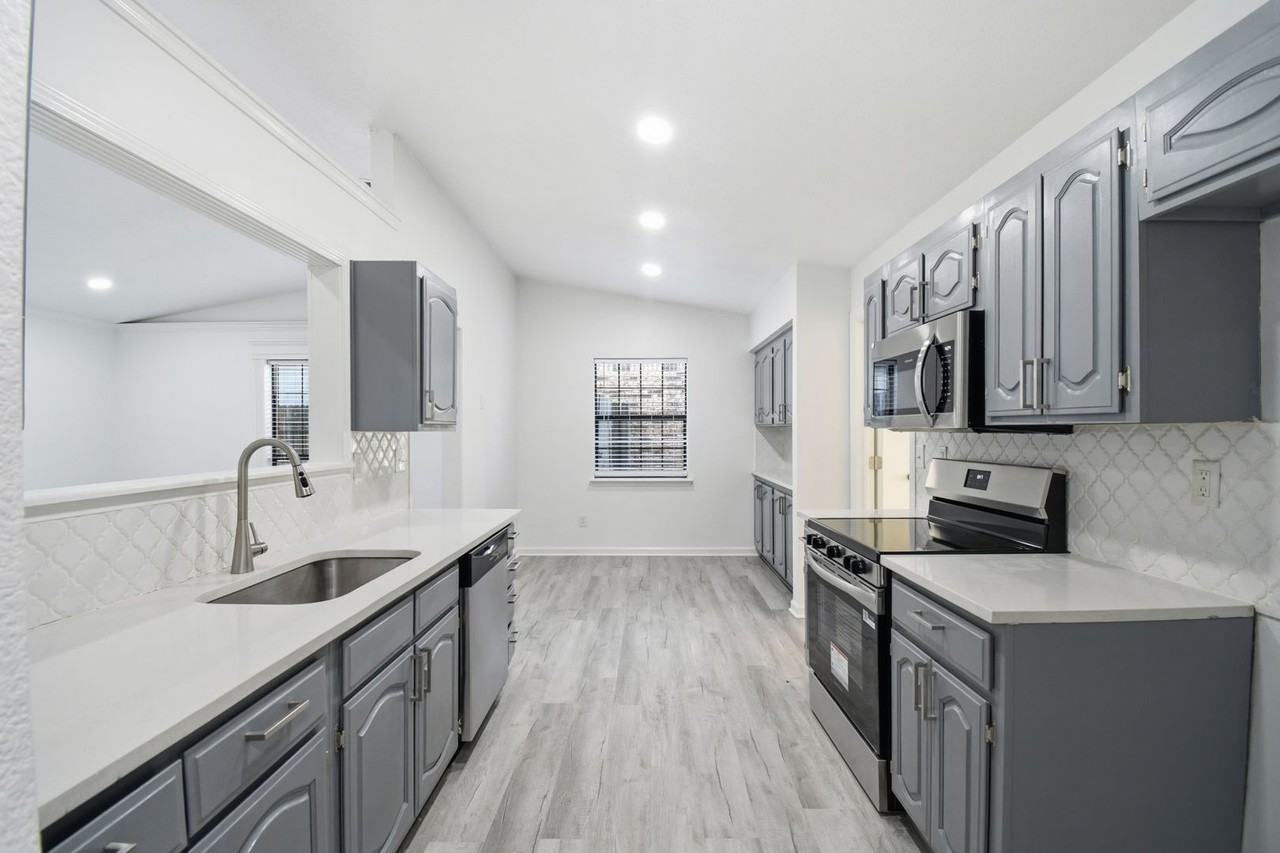 3212 W Houston Pl - Photo 6 of 18