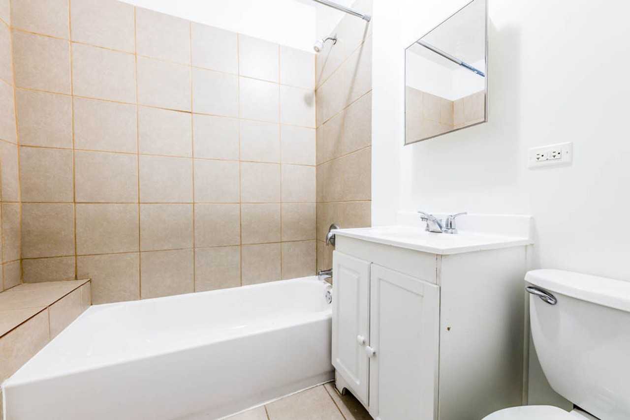 5448 W Adams St 119 - Photo 2 of 18