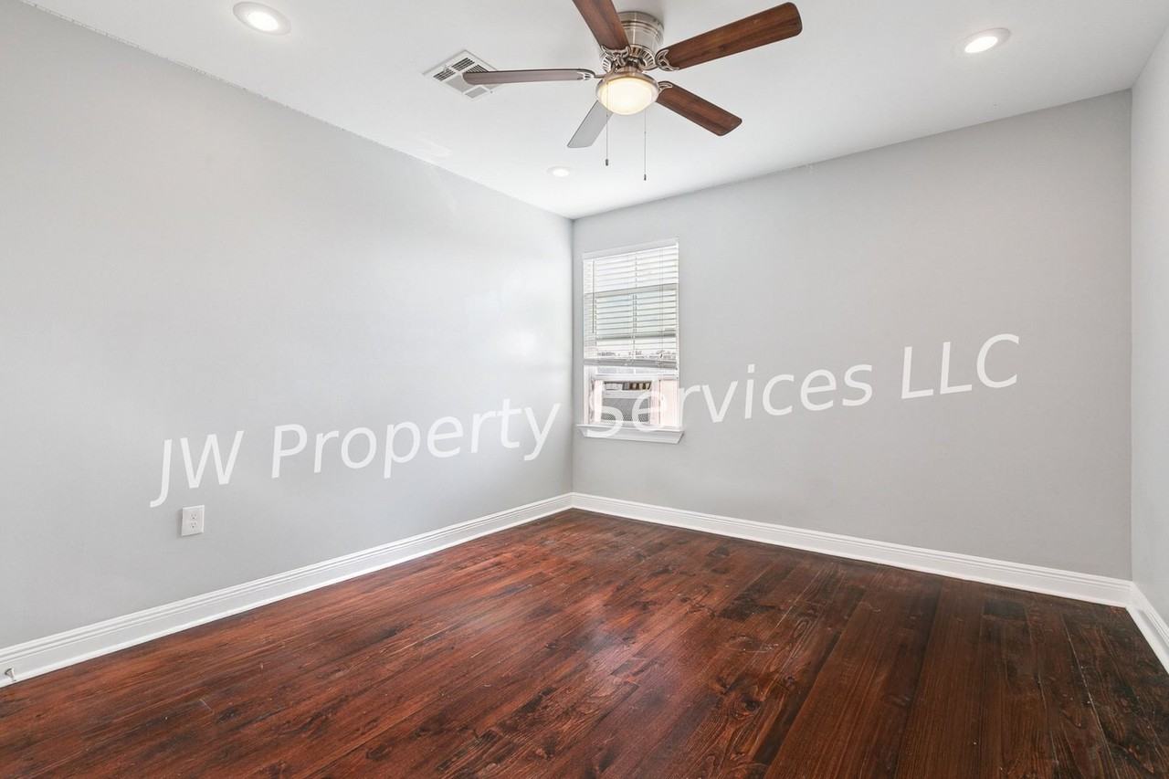 2225 Rev John Raphael Jr Way - Photo 3 of 10